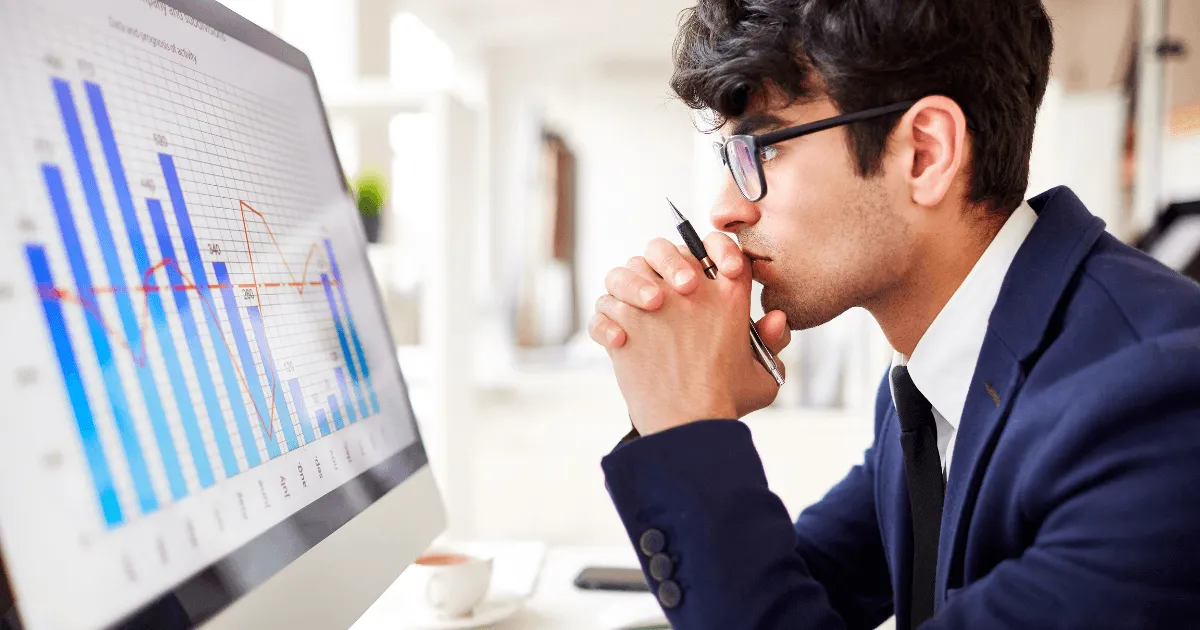 Learning analytics dashboard connecting workforce capability with business performance outcomes